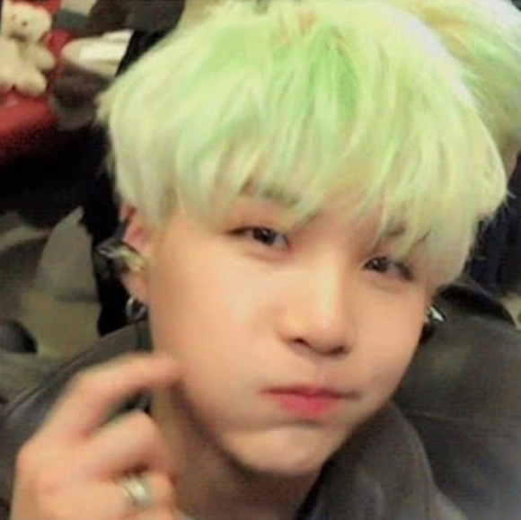 Profile Picture of Chloe Kim (@n4hae) on Poshmark