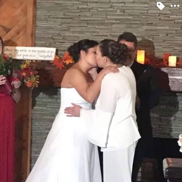 Profile Picture of Niki Pajor (@npajor) on Poshmark