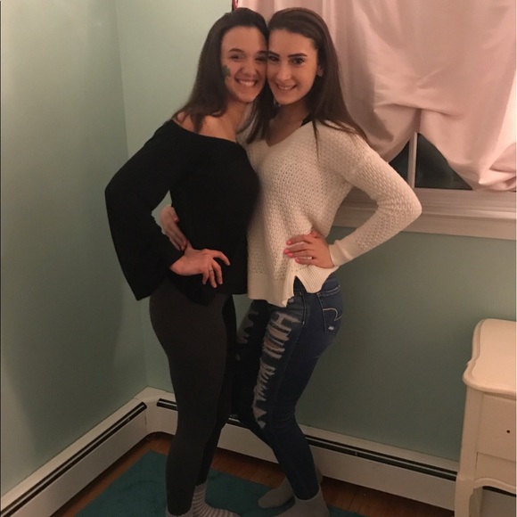 Bella Musante - Poshmark Profile Picture of Bella Musante (@bellam245) on Poshmark