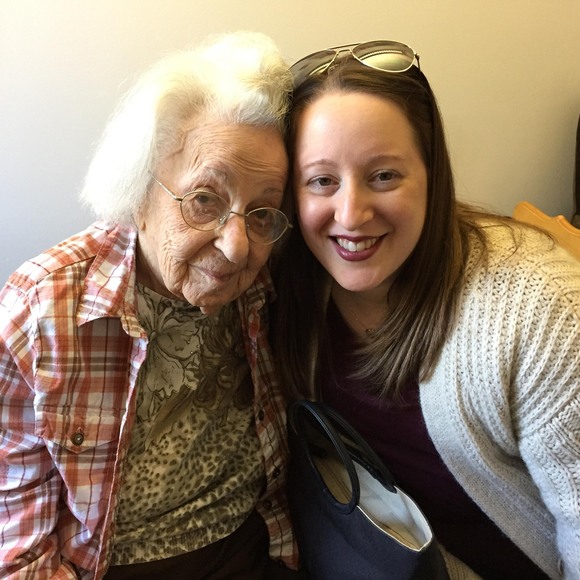 Profile Picture of Melissa Felzenberg (@lissaloo81) on Poshmark