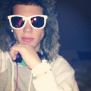Profile Picture of Devon Browning (@realdevonbrowningnotfake) on Myspace