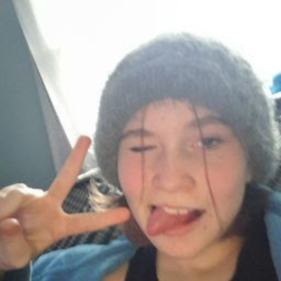 Profile Picture of Izzy Brackemyer (@brackemyerizzy3) on Poshmark