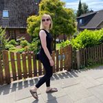 Profile Picture of Sarah (@sarahschlenker) on Instagram