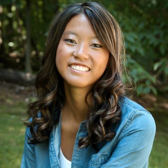 Profile Picture of Jenny Komorowski (@jkomorowski) on Poshmark