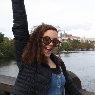 Profile Picture of Caroline (@mrs_shawnmendes) on Twitter