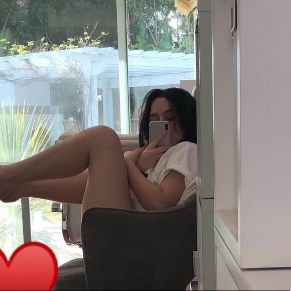 Profile Picture of Alexis Stathis (@yuhman) on Poshmark