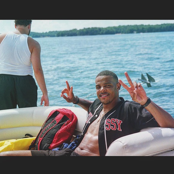 Profile Picture of Steven Mcclellan (@stevemac2332) on Poshmark