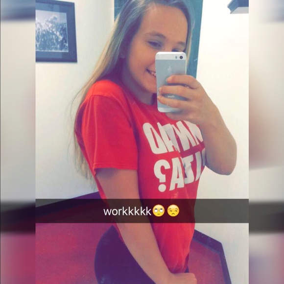 Profile Picture of Janis Seefeldt (@janisrose_) on Poshmark