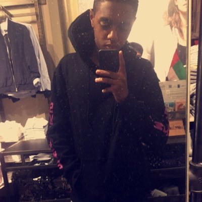 Profile Picture of Boutang.17 (@Boutang17) on Twitter