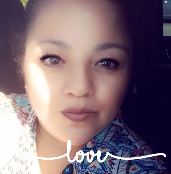 Profile Picture of Alexandra Avina (@alexandra629629) on Poshmark