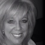 Profile Picture of Julie Bertsch (@jrbertsch) on Instagram