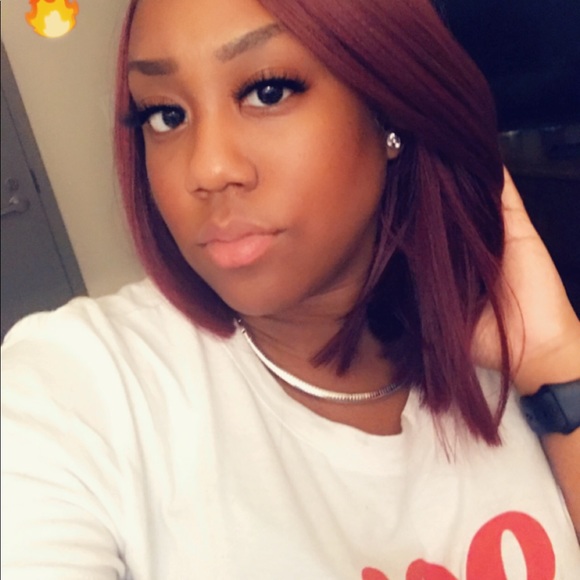 Profile Picture of Jasmine Mouzone (@jbellaa23) on Poshmark