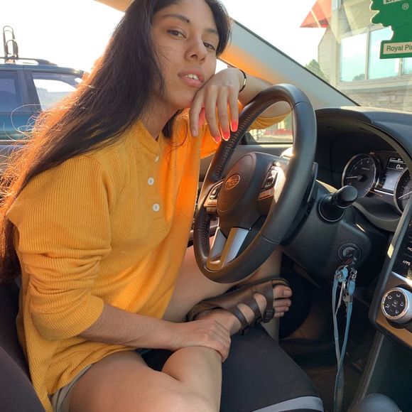 Profile Picture of Lupe Hernandez (@lupehernande954) on Poshmark