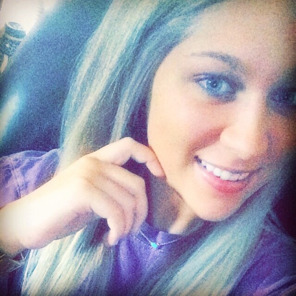 Profile Picture of Kendall Alexander (@kenalexa) on Poshmark