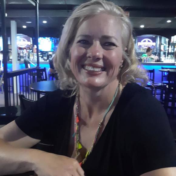 Profile Picture of Valinda Bewley (@valindabewley) on Poshmark