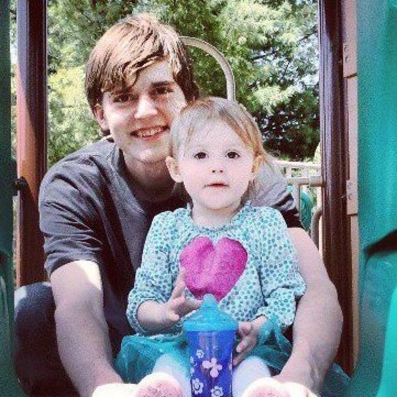 Profile Picture of Nikk Oftedahl (@oftedahl_nikk) on Poshmark