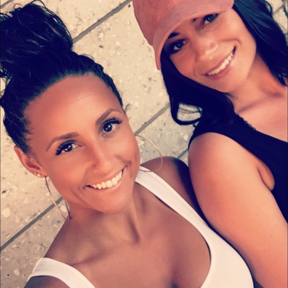 Profile Picture of Danielle Gerniglia (@dgerniglia) on Poshmark