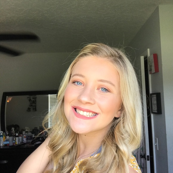 Profile Picture of Kylee Jordan (@kyleej17) on Poshmark