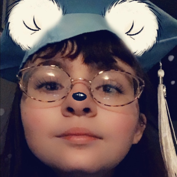 Profile Picture of Renee Hanson (@uniqulyme43) on Poshmark