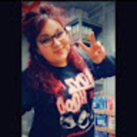 Profile Picture of Mary Olague (@maryjadah09) on Poshmark