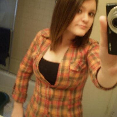 Profile Picture of Allison Hatcher (@whadafxupallie) on Twitter