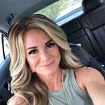 Profile Picture of Danielle Bougie Duimstra (@danielle.colorlounge) on Instagram