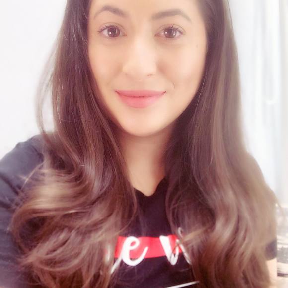 Salina Kovacich - Poshmark Profile Picture of Salina Kovacich (@travelsize) on Poshmark