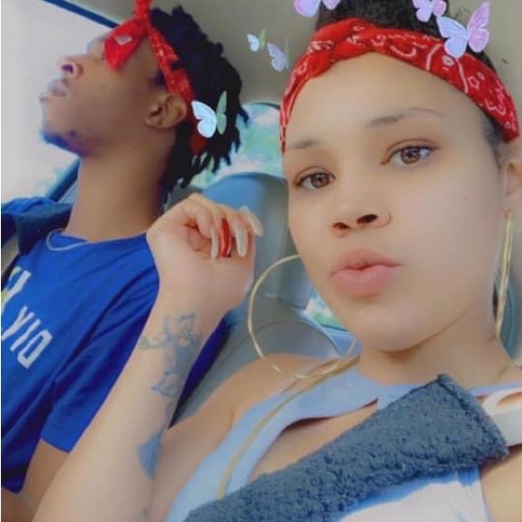 Profile Picture of Leah Holley (@leahholley951) on Poshmark