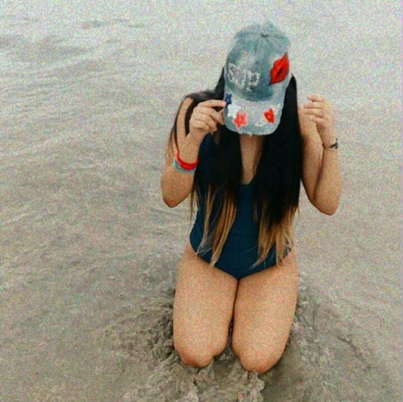 Profile Picture of Paola Pimentel (@ledouxpaola9) on Poshmark