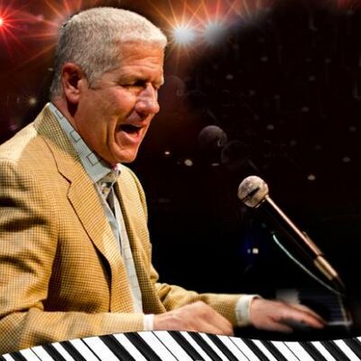 Profile Picture of Andy Kahn (@hotshotakb) on Twitter