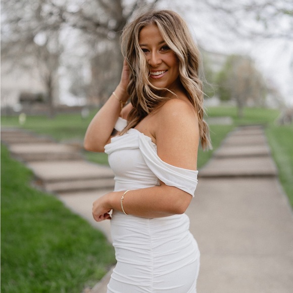 Profile Picture of Ashlyn Neuling (@ashlynkneuling) on Poshmark