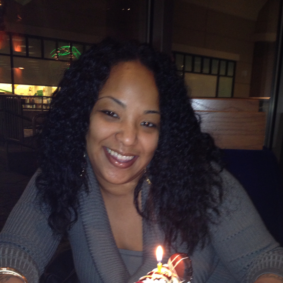 Profile Picture of Dawn Evans (@dawnevans01) on Poshmark