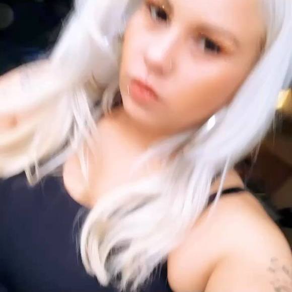 Tanishia Arias - Poshmark Profile Picture of Tanishia Arias (@babynini21) on Poshmark