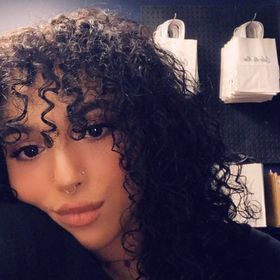 Profile Picture of Zoey Watson (@zoeyw23) on Pinterest