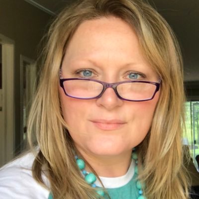 Profile Picture of Shelly Alcorn (@michelle2shelly) on Twitter