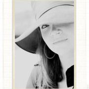 Profile Picture of Lauren Buckley (@buckleup) on Pinterest