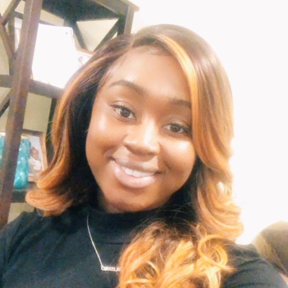 Profile Picture of Jalyn Eady (@jalyneady) on Poshmark