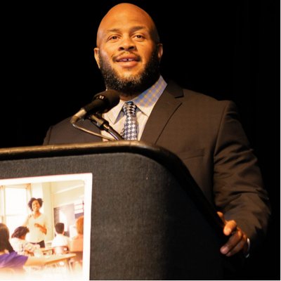 Profile Picture of KenHenderson (@KenHenderson) on Twitter