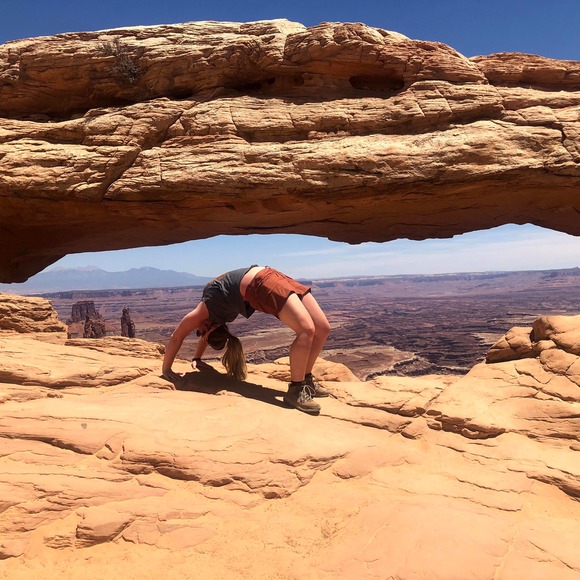 Profile Picture of Shelly Pezzella (@shellybelly8675) on Poshmark