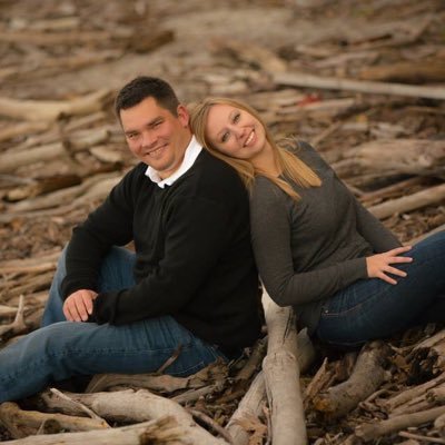 Profile Picture of Laura Stricker (@LauraStricker8) on Twitter