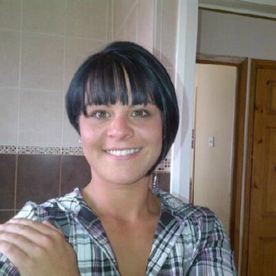 Profile Picture of Carly Bell (@carlybell87) on Twitter
