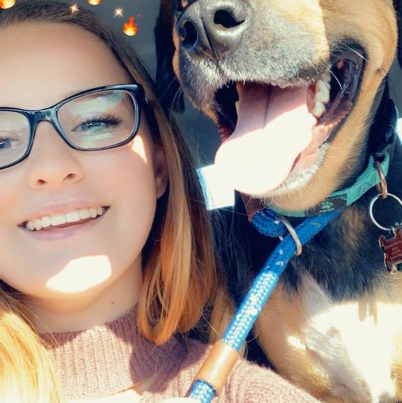 Profile Picture of Lizzy Hanauer (@lizzy_hanauer) on Poshmark