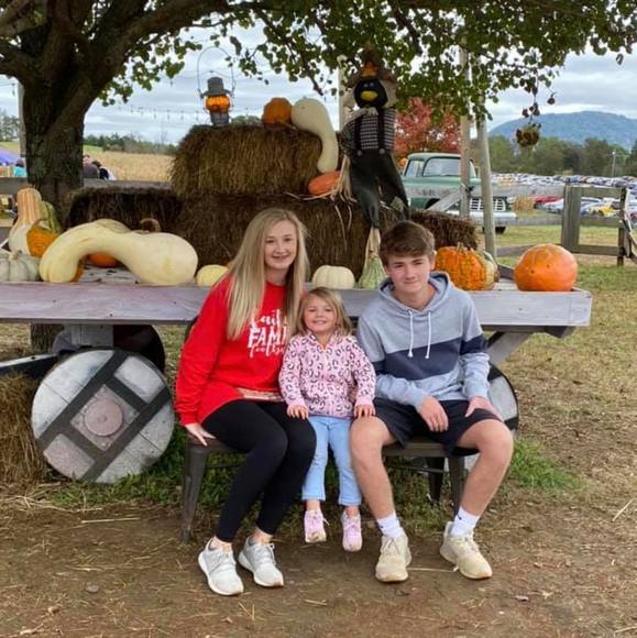 Profile Picture of Nick Kreps (@nick_kreps) on Poshmark