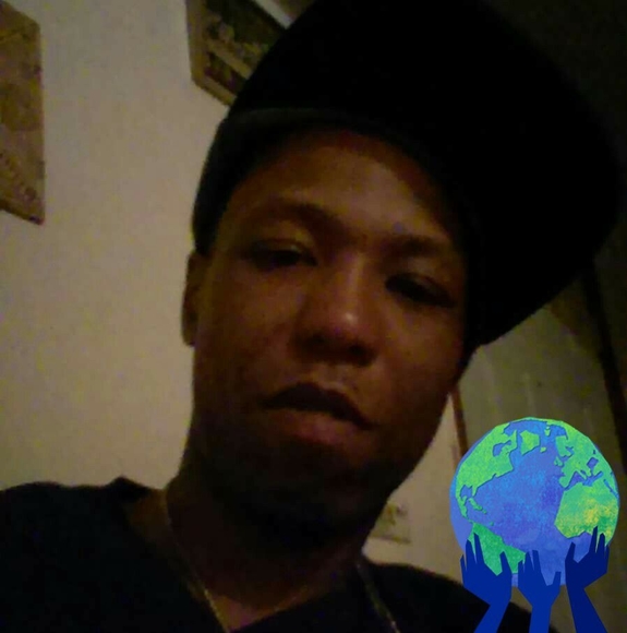 Profile Picture of Raphael Williams (@ibuyyousupply) on Poshmark