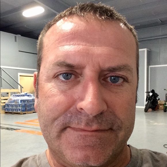 Profile Picture of David Lalonde (@mikelalo) on Poshmark