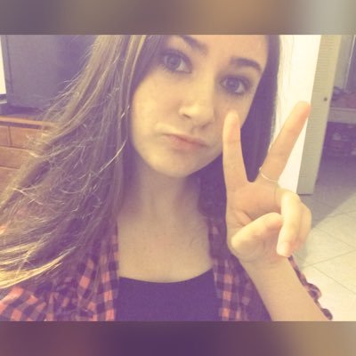 Profile Picture of Natalie Holcomb (@nataliehol935) on Twitter