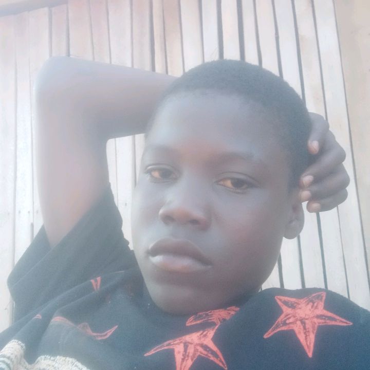 Profile Picture of leduclouise (@leduclouise) on Tiktok