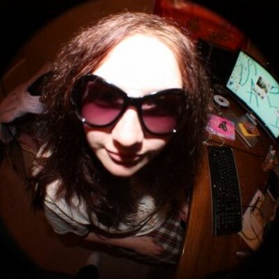 Profile Picture of Sari Brown (@SarrriBrrrown) on Twitter