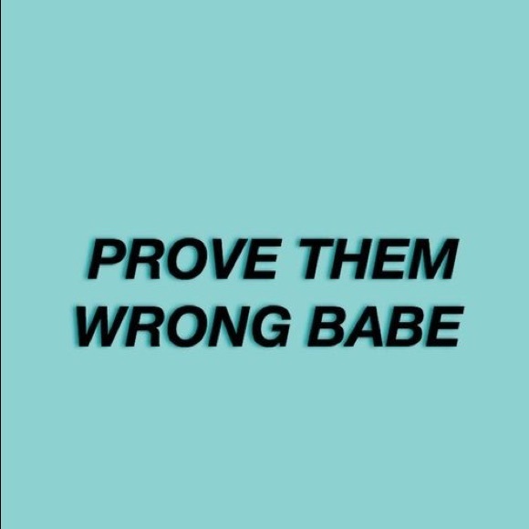 Profile Picture of Kenadi Schryver (@kenadischryver) on Poshmark