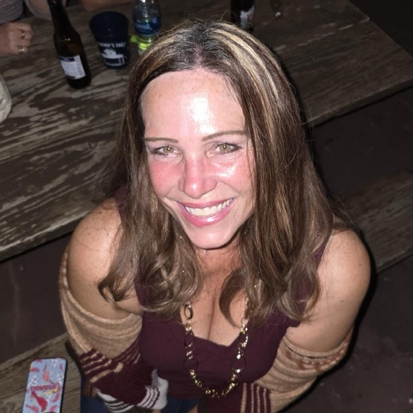 Michele Burkhart - Poshmark Profile Picture of Michele Burkhart (@micheleteach5) on Poshmark